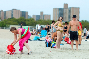 improv_everywhere_beach_ (5)