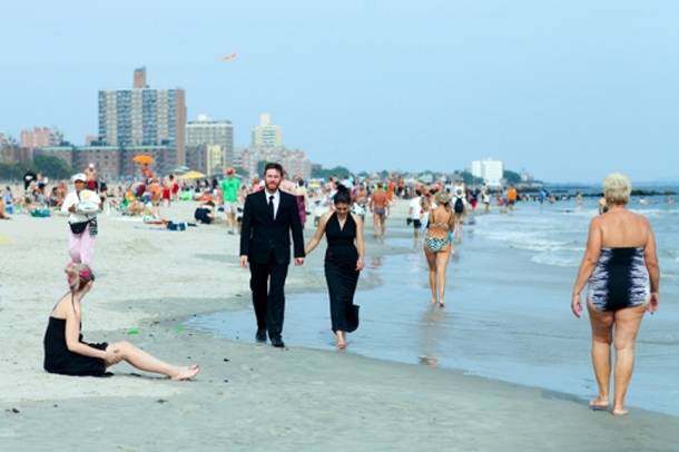 improv_everywhere_beach_ (9)
