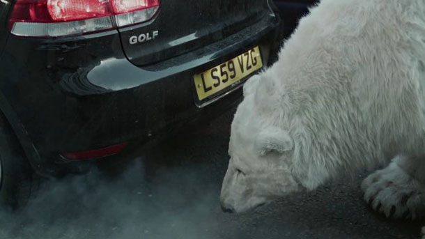 Greenpeace-Homeless-Polar-Bear4-640x360